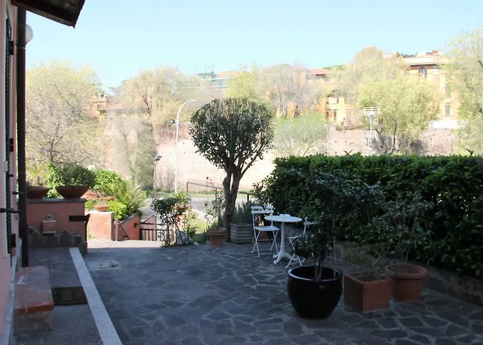 Apartment Piramide Gold Rome